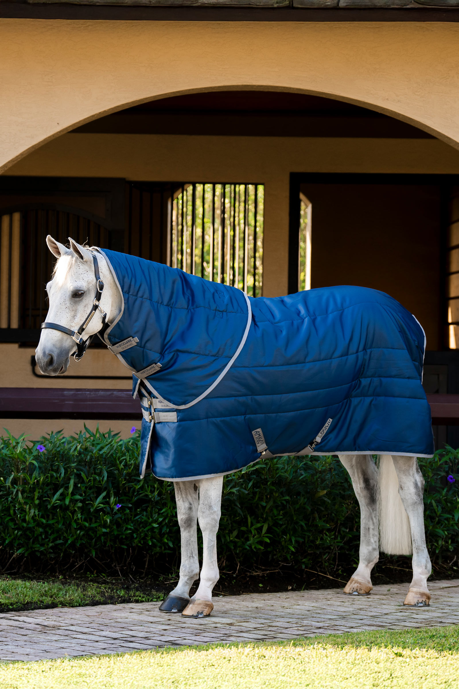 Navy/Titanium Grey Horseware Amigo Ripstop Insulator Plus Stable Rug, 200 g