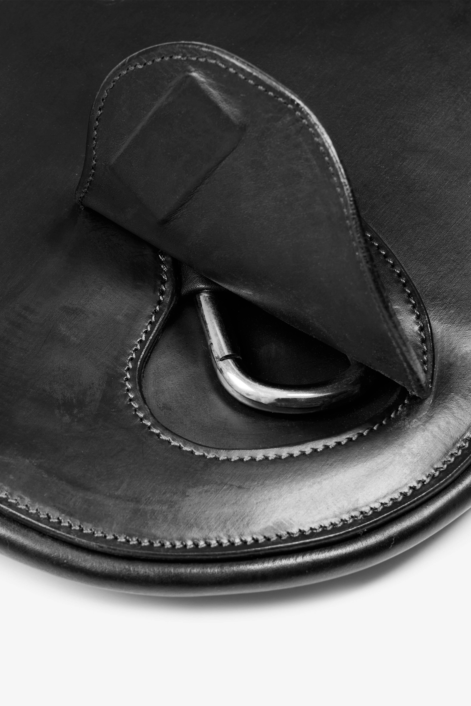 LeMieux Gel-Tek Anatomic Short Stud Girth with Magnet