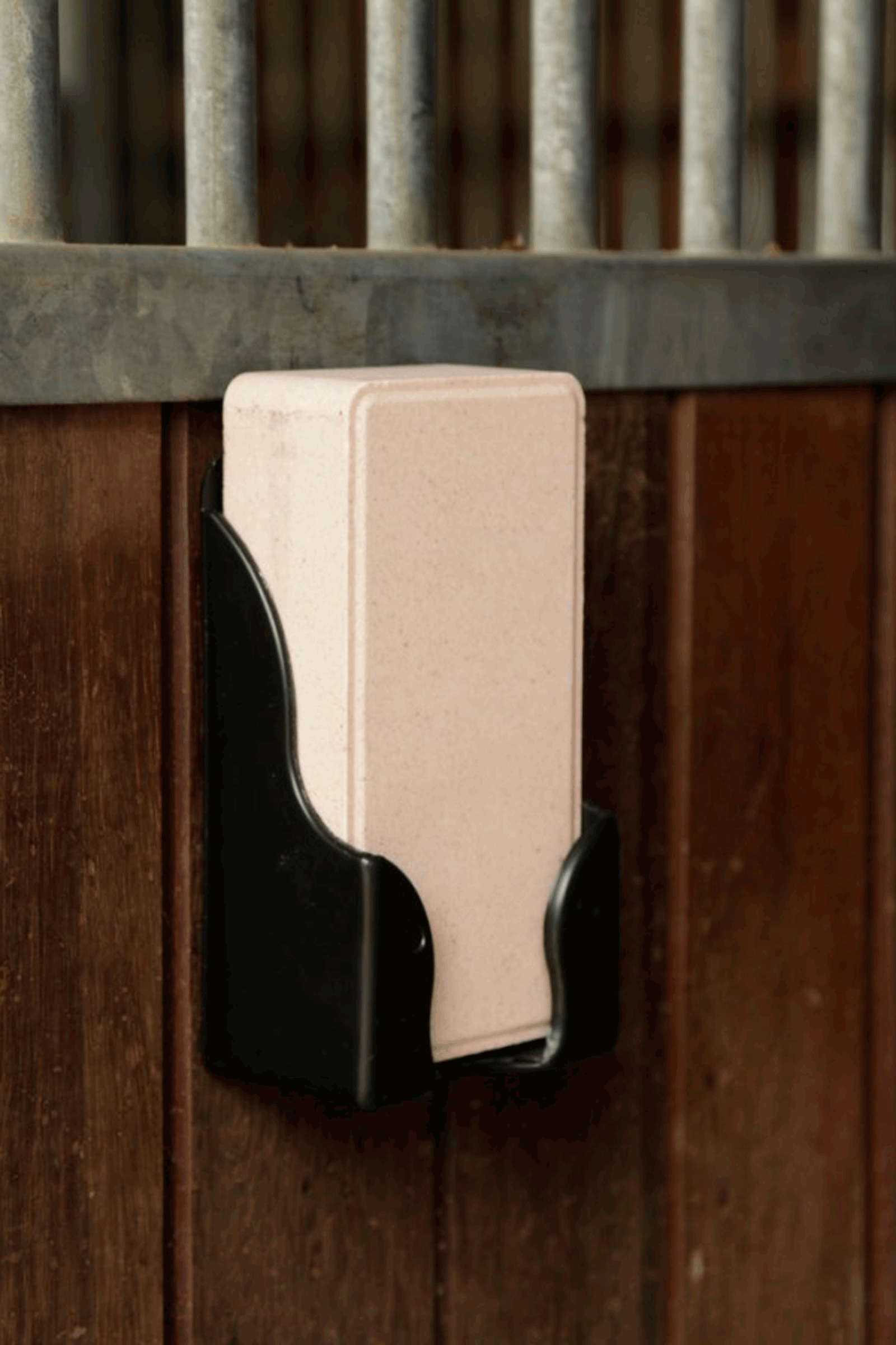 Kerbl Lick Holder For Rectangular Licks