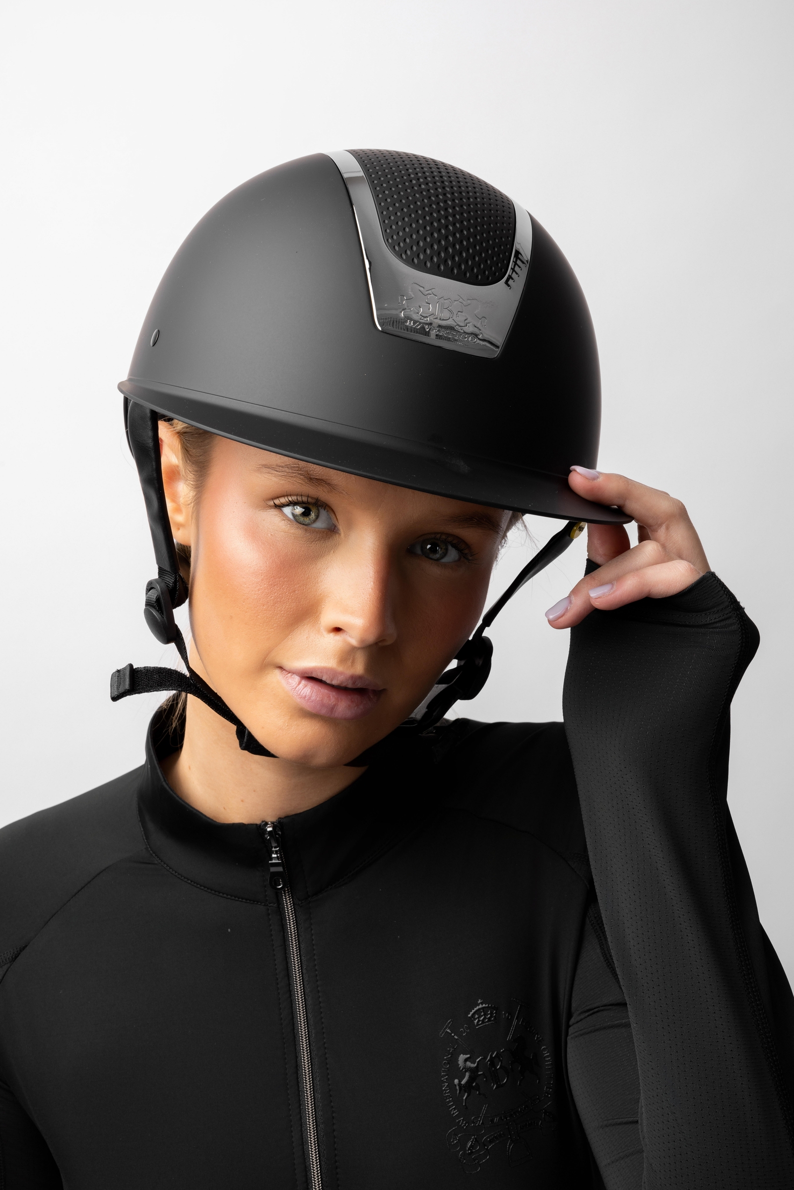 B Vertigo Majoris MIPS Technology II Riding Helmet