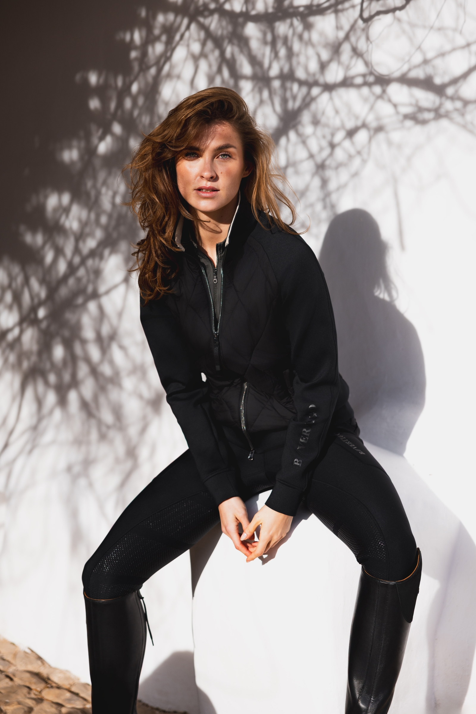 B Vertigo Agnetha Women&acute;s Hybrid Jacket