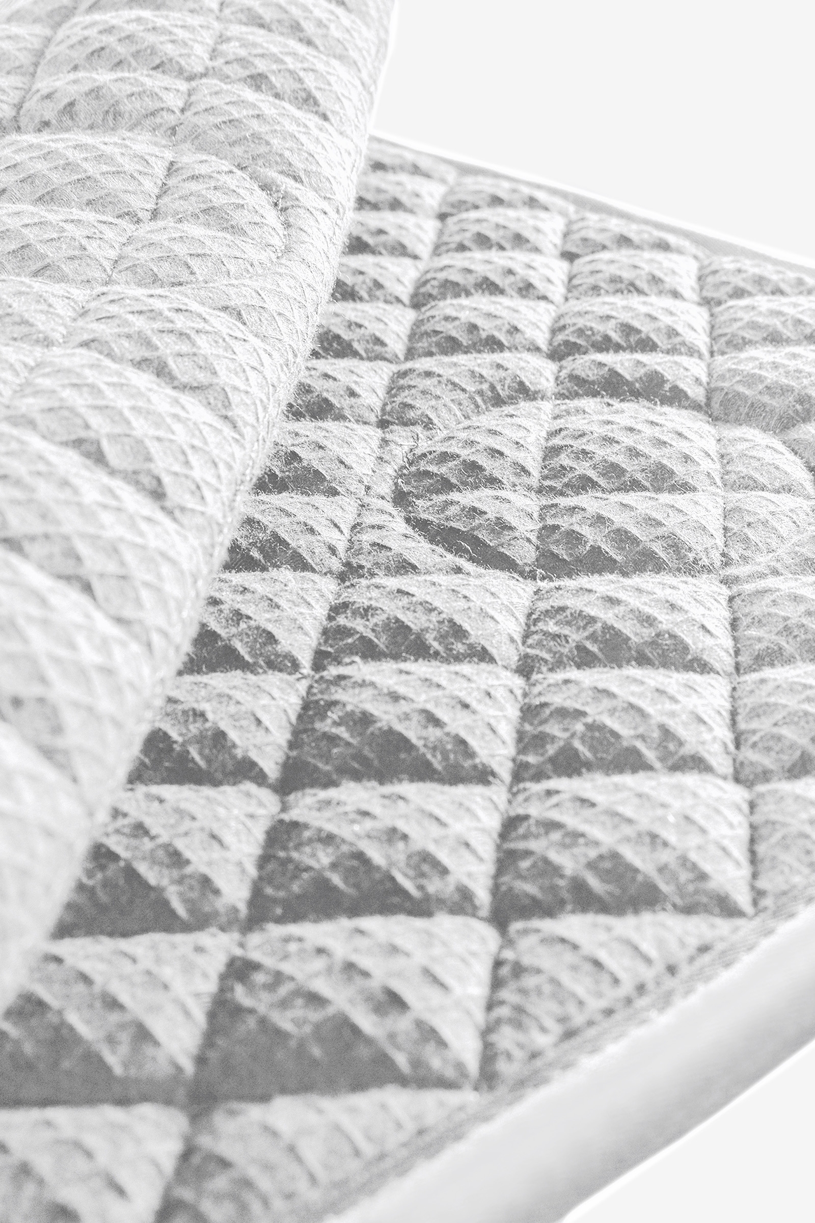 Tommy Hilfiger Equestrian Global Waffle Pad Jumping