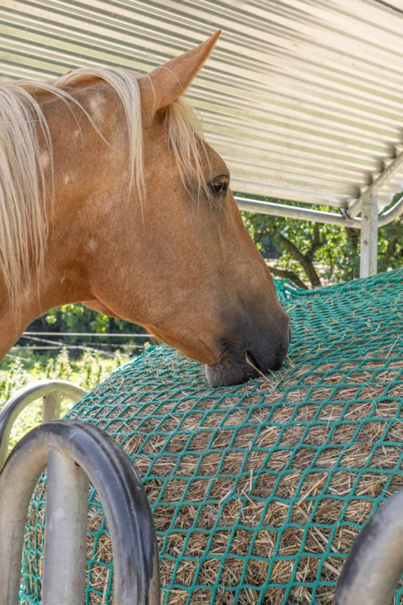 Kerbl Hay Net for Round Bales, hangable