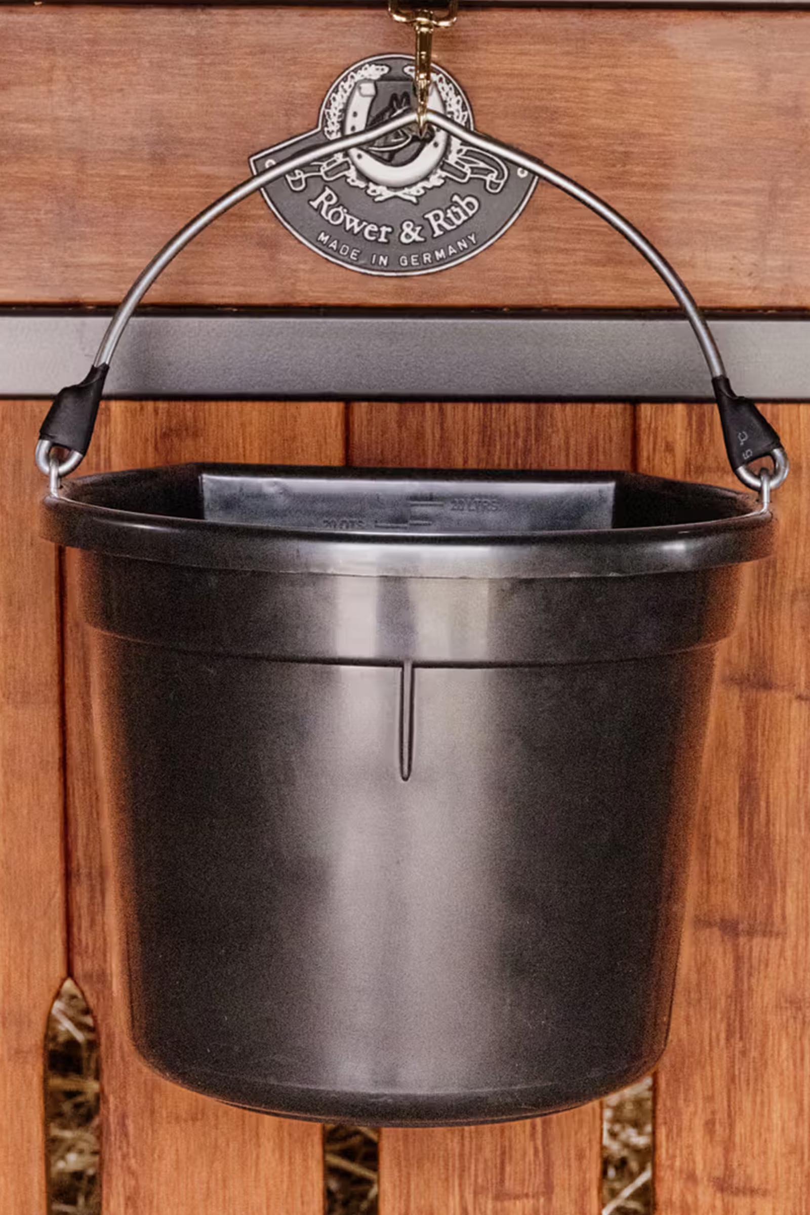 Grooming Deluxe Water Bucket, 18 L