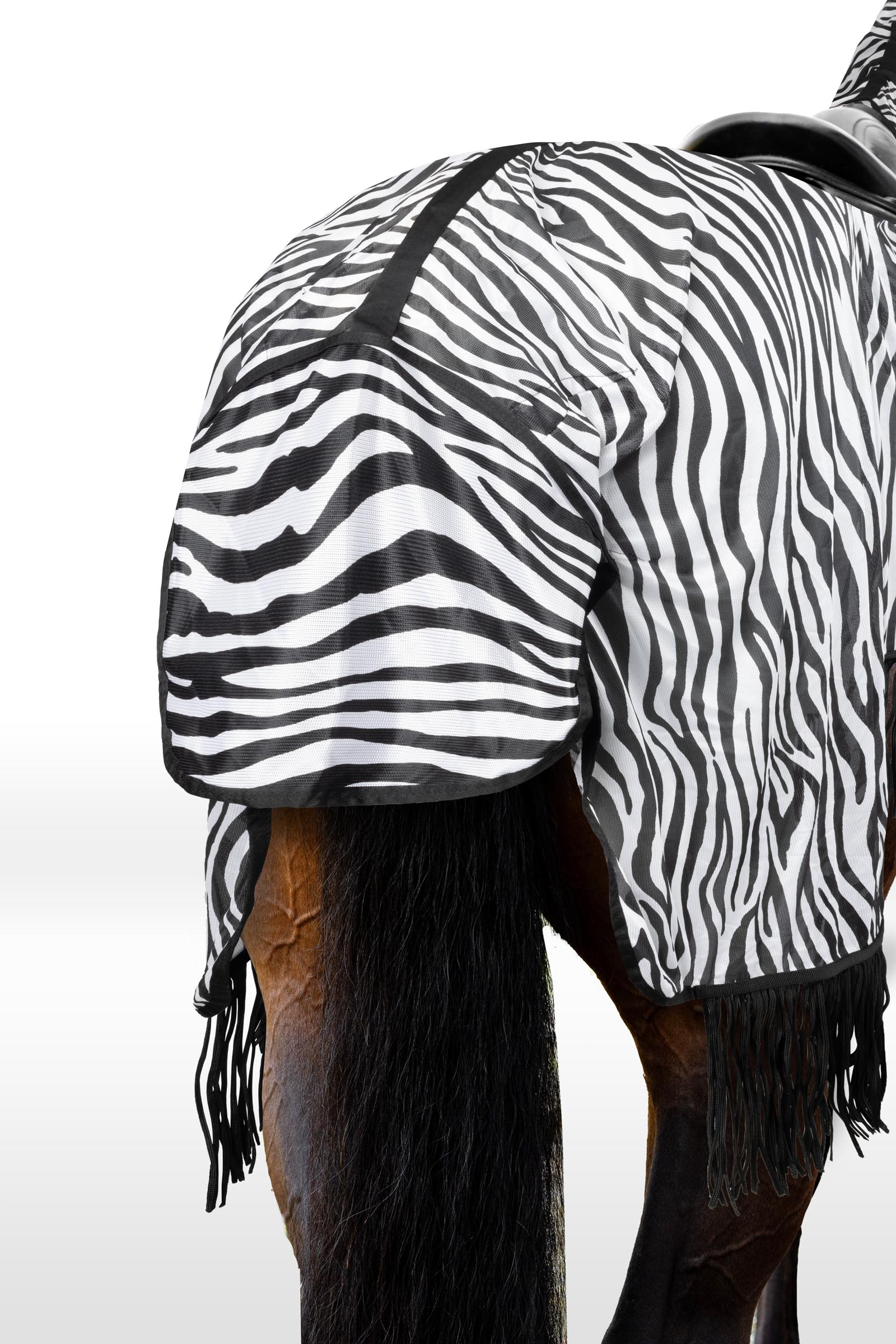 Horze Defender riding rug with fringes