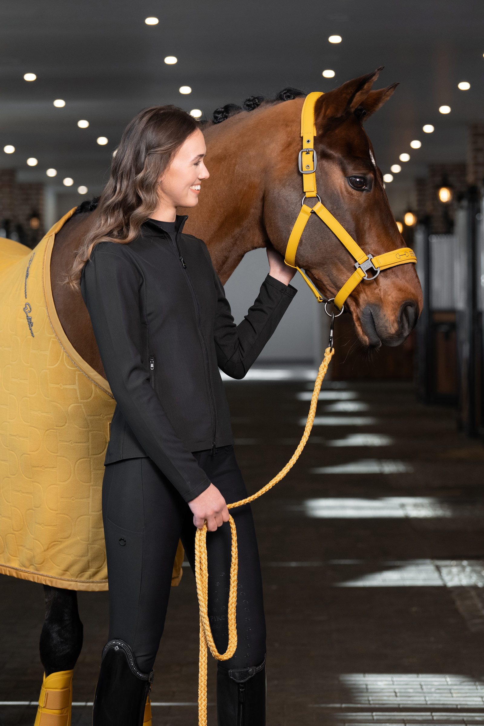 Eskadron Platinum 25 Faux Leather Double Pin Headcollar