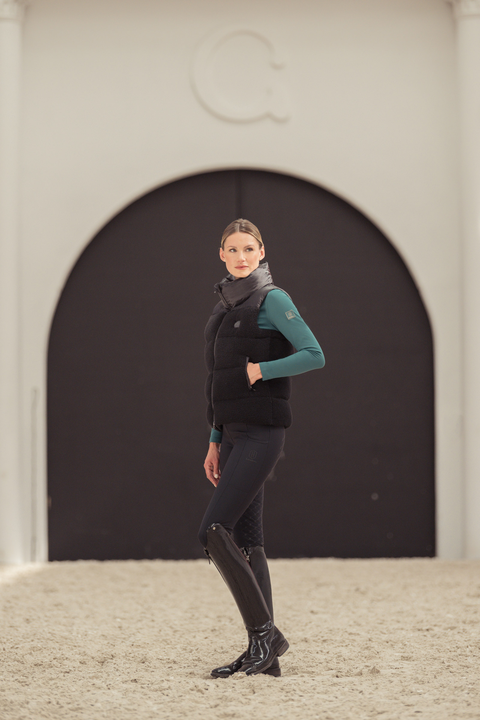 Eskadron Fanatics AW24 Quilted Teddy Fleece Waistcoat 