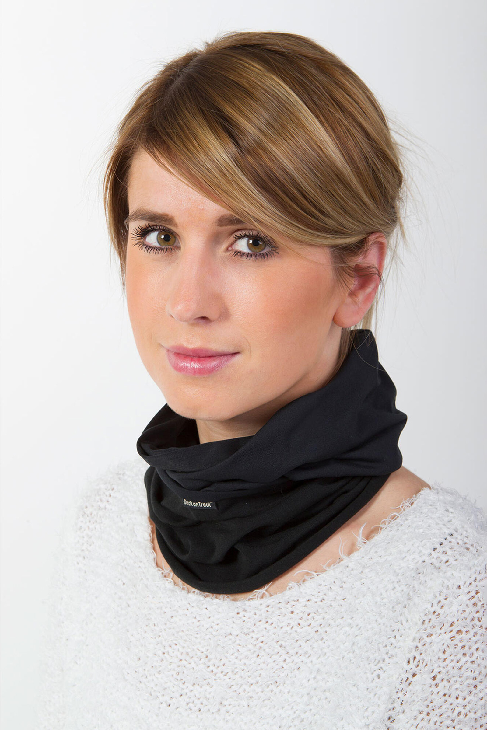 Back on Track Per4mance Functional Scarf