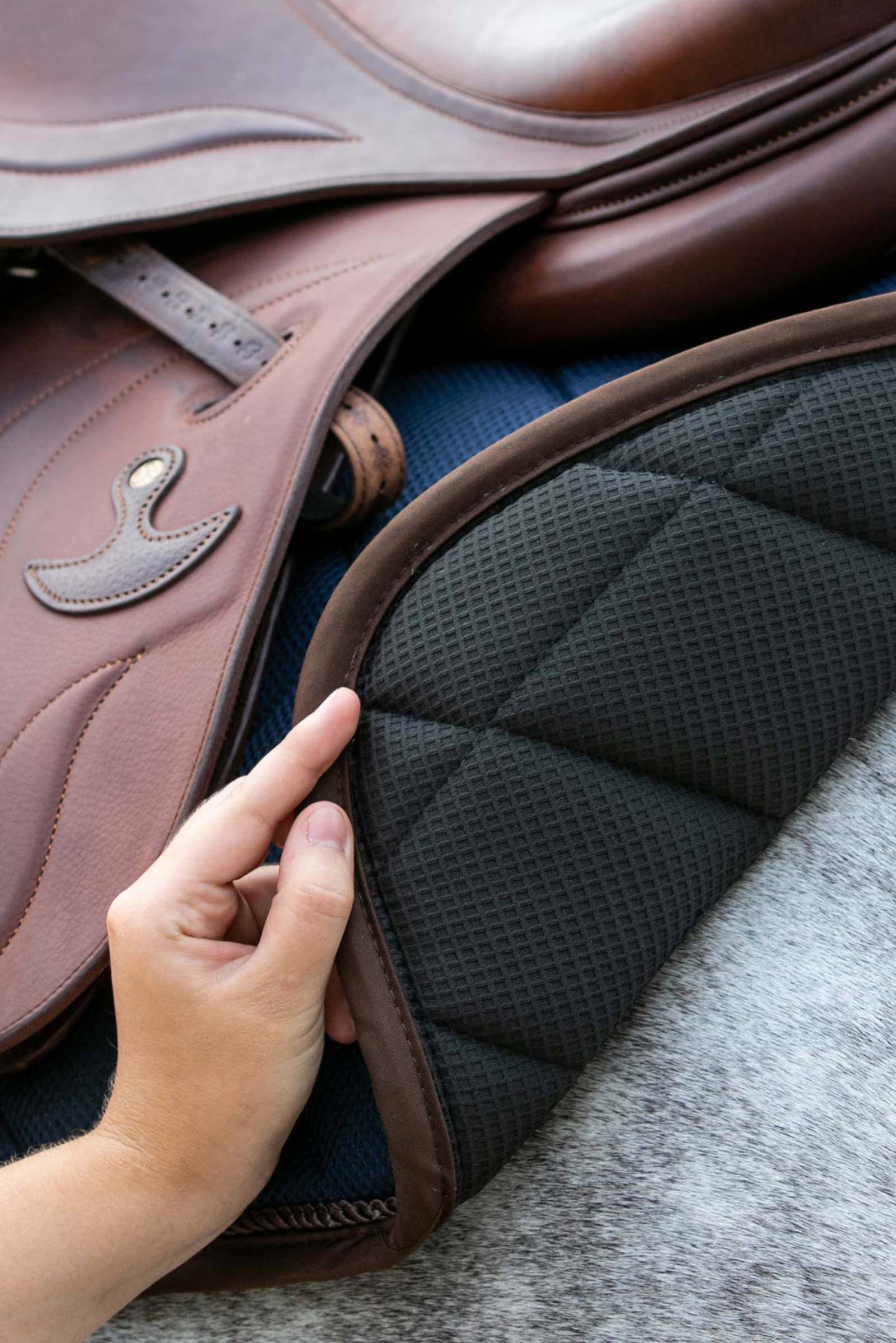 Back on Track Airflow Jumping Saddle Pad