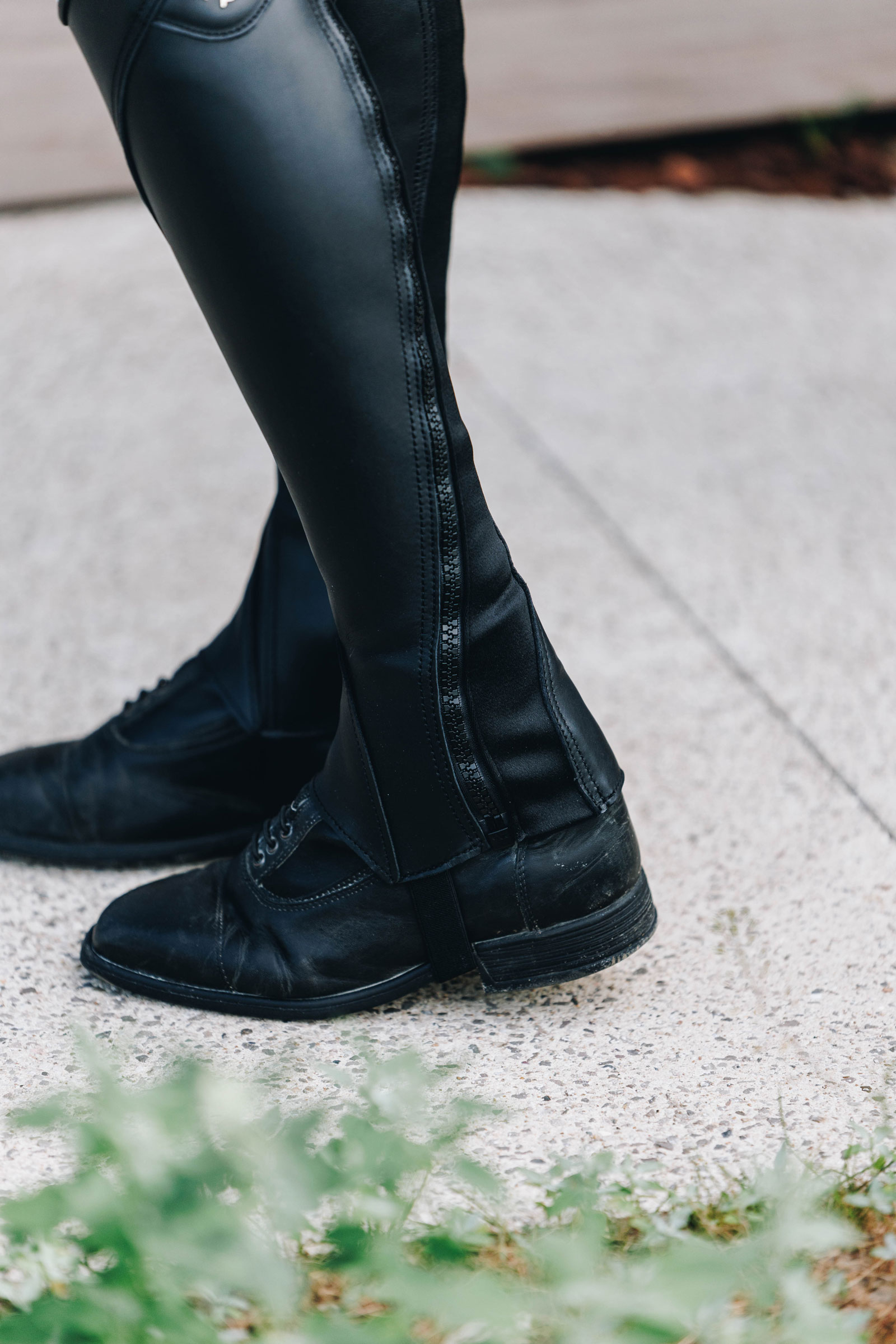 Dy'on Classic Comfort Half Chaps