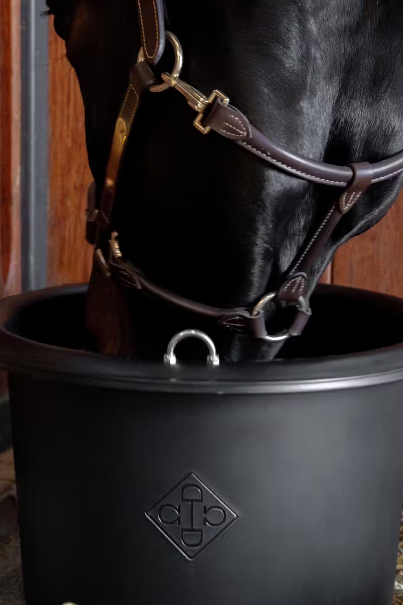 Grooming Deluxe Feed Bucket, 25 L