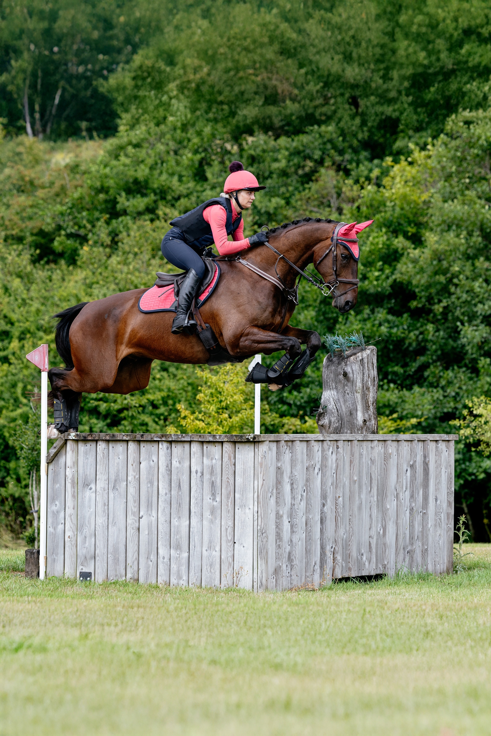 LeMieux Suede Square Close Contact Saddle Pad