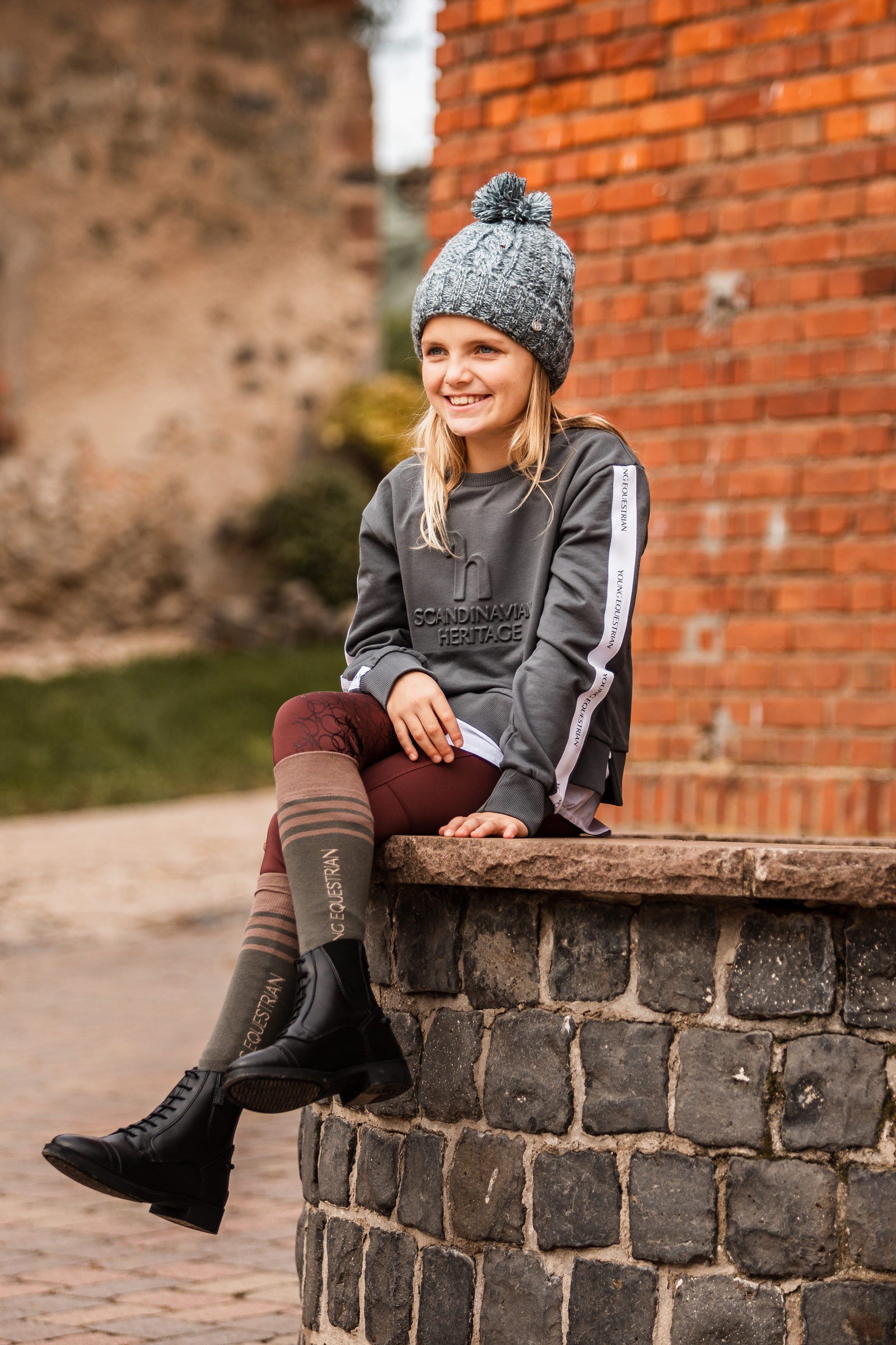 Horze Leighton Teens Knitted Hat with Fleece Lining