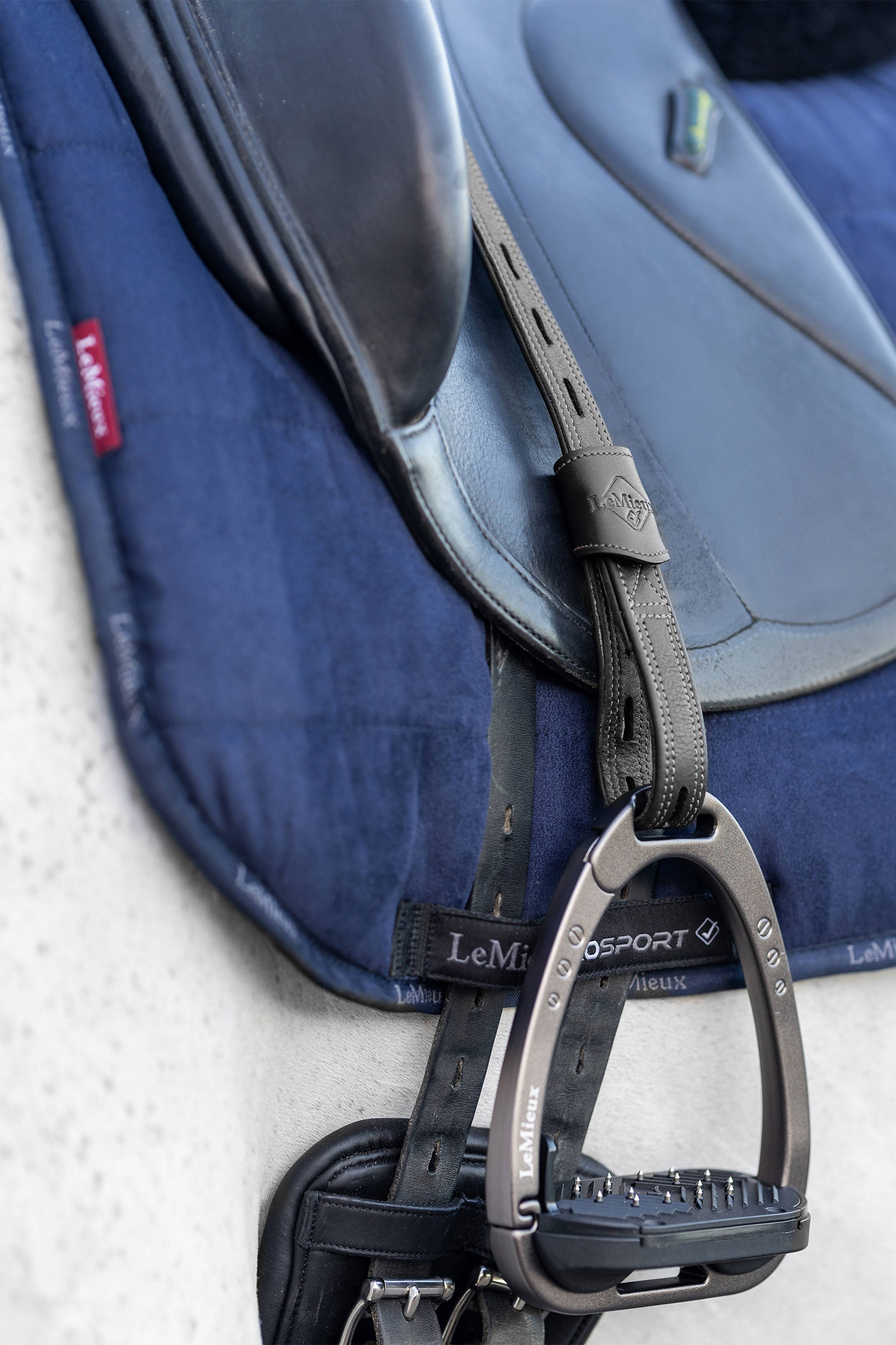 LeMieux Vector Close Contact Stirrup Leather