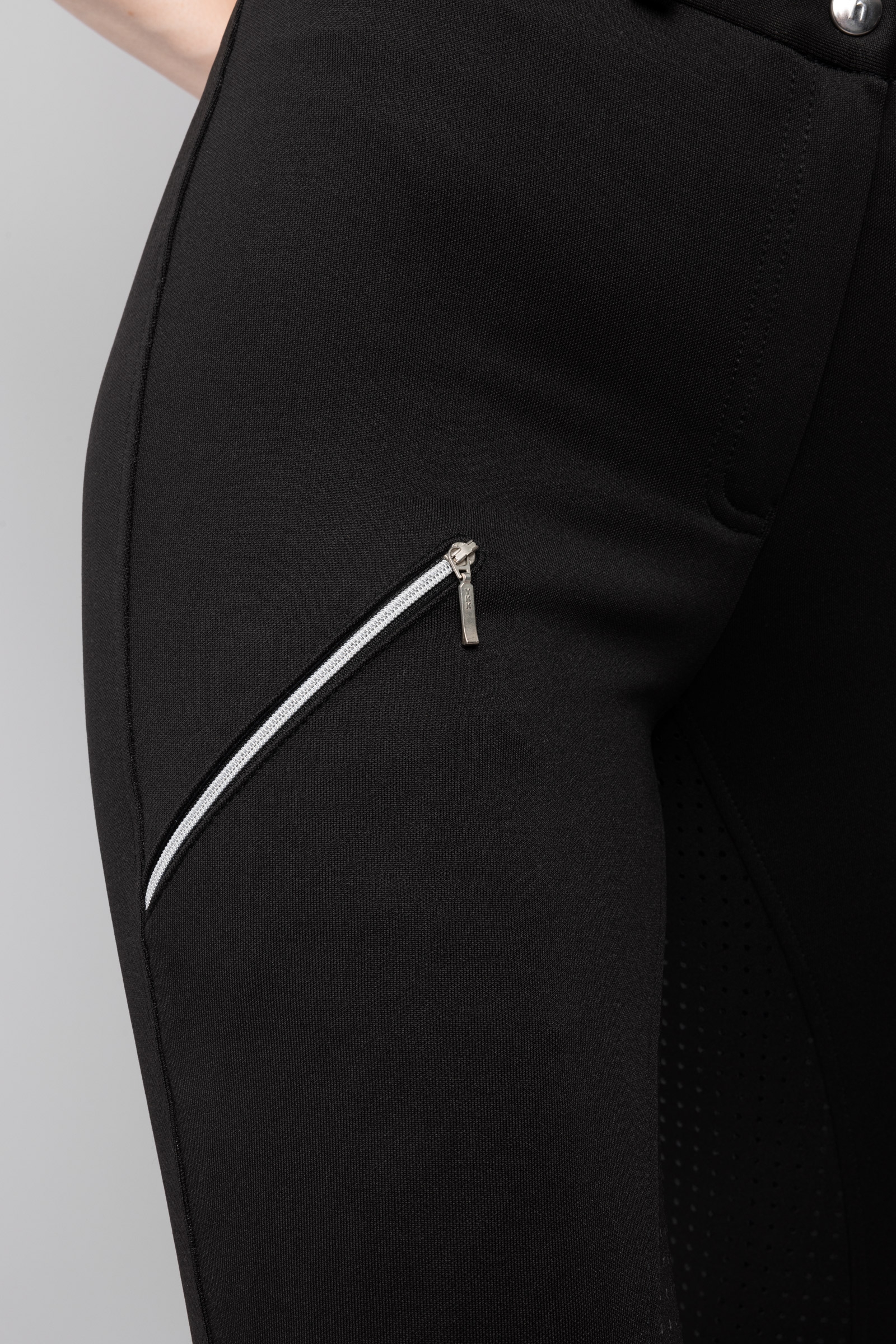 Horze Felicia Women&acute;s Thermo Fullgrip Breeches