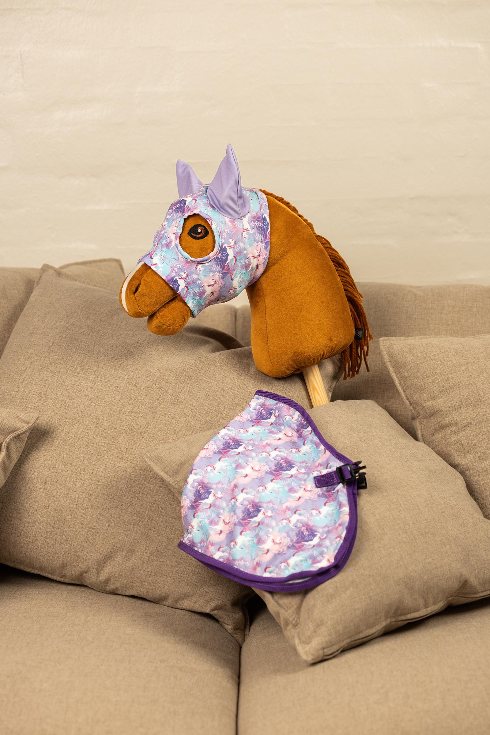 My Hobby Horse Race Mask with Unicorn Print