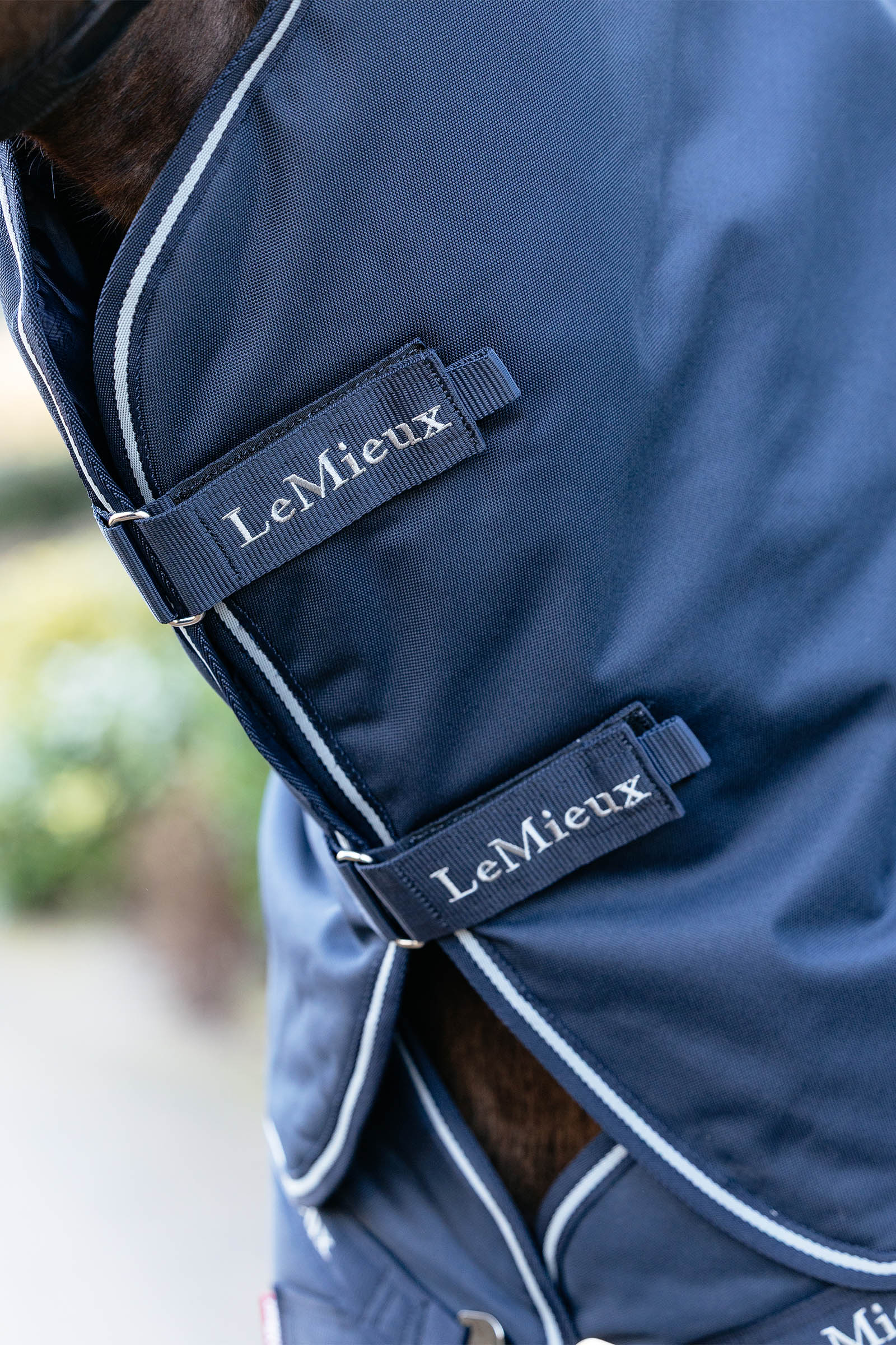 LeMieux Arika Storm-Tek Rug With Detachable Neck, 200 g