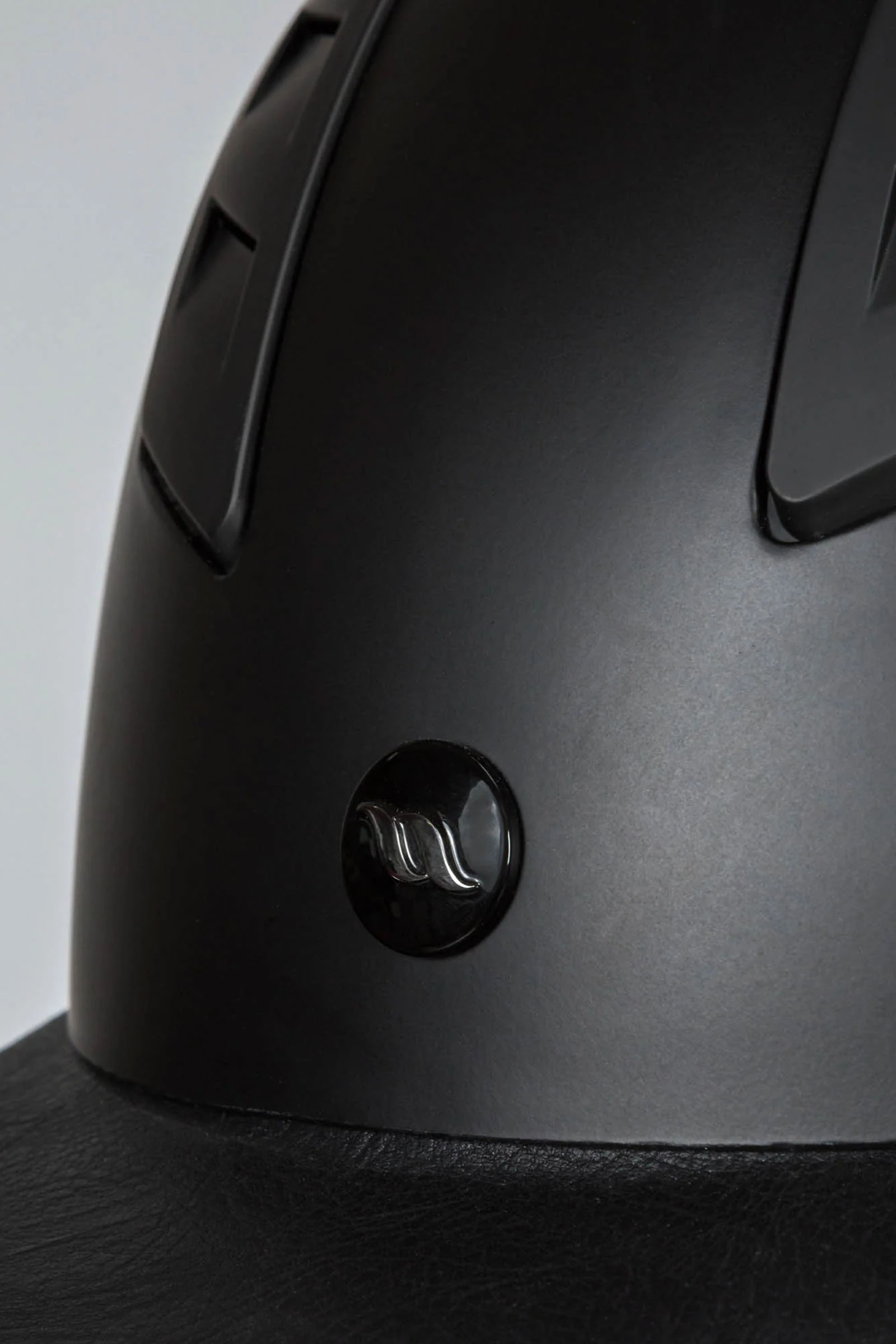 Back on Track Neoz Smooth Top Riding Helmet