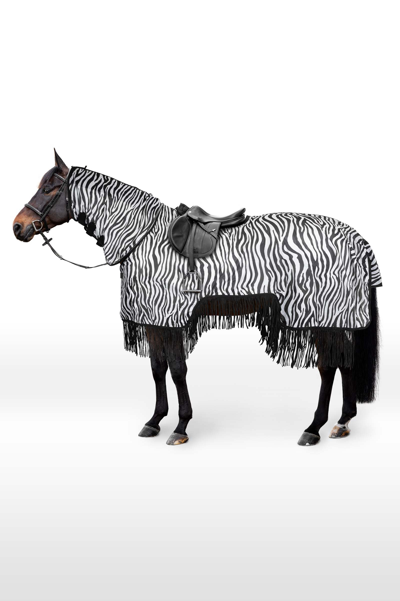 Horze Defender riding rug with fringes